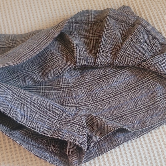 Gray Plaid Skort Pleated Size XL - Picture 7 of 7